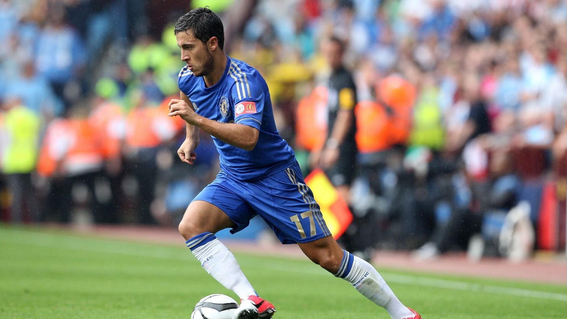 比利亚雷亚尔战术压制巴黎，卡塞米罗成为关键先生